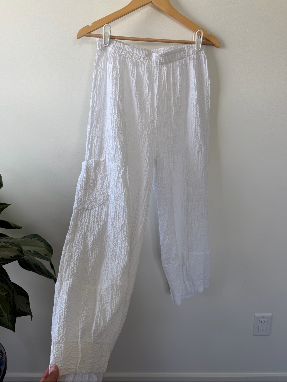 Lightweight White Textured Wide-Leg Lounge Pants